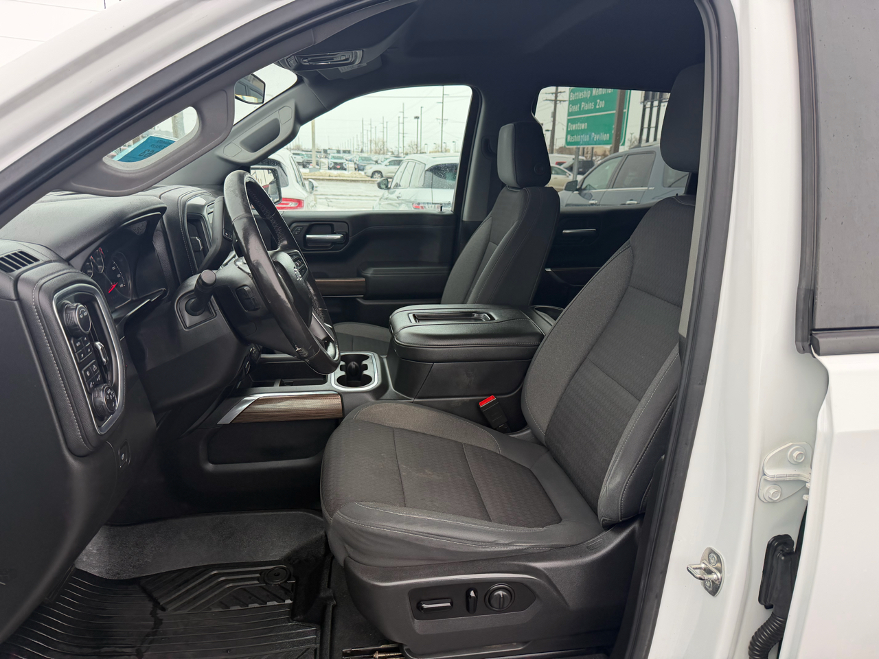 Chevrolet Silverado 1500 4WD Crew Cab 147" RST 2020