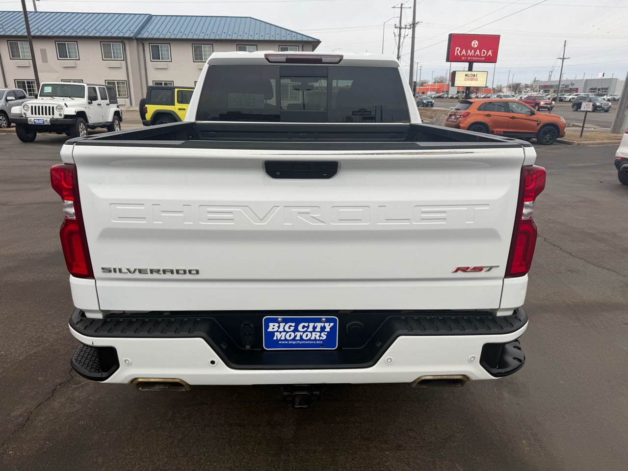 Chevrolet Silverado 1500 4WD Crew Cab 147" RST 2020