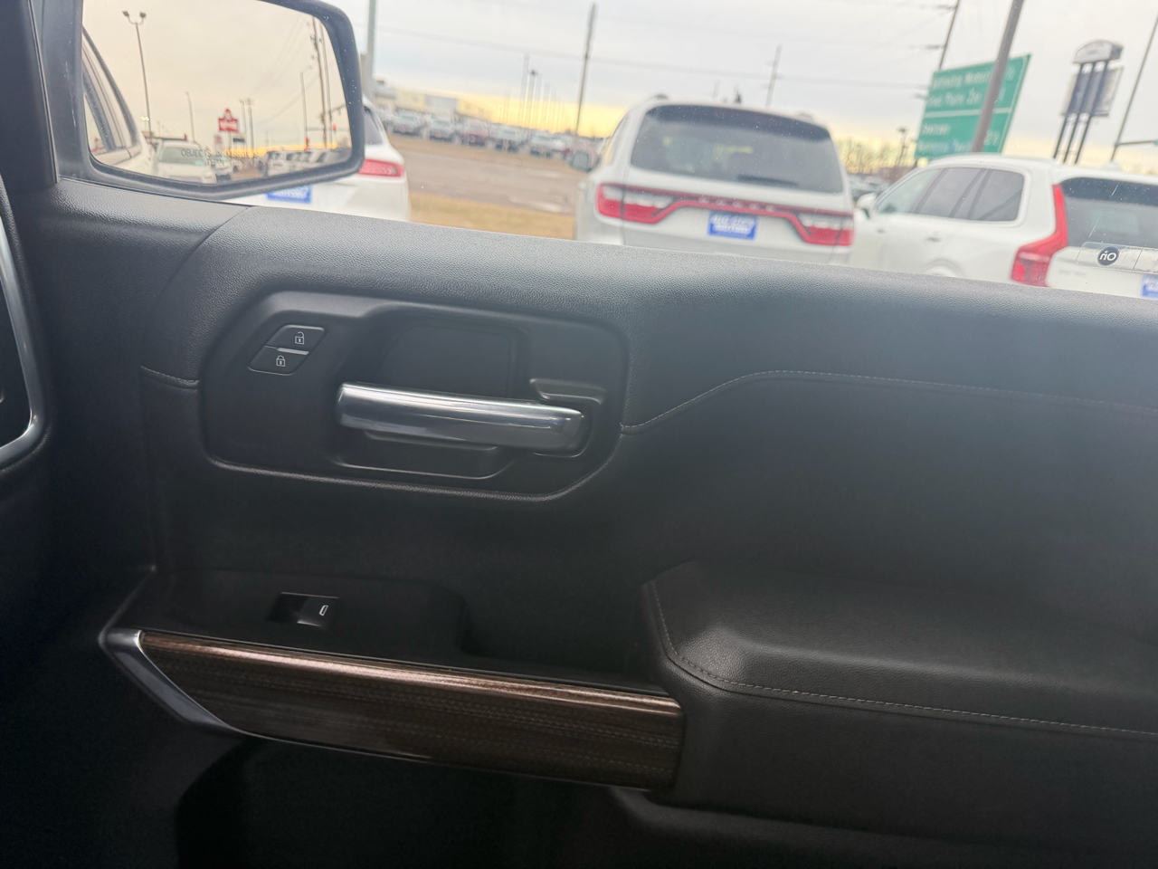 Chevrolet Silverado 1500 4WD Crew Cab 147" RST 2020