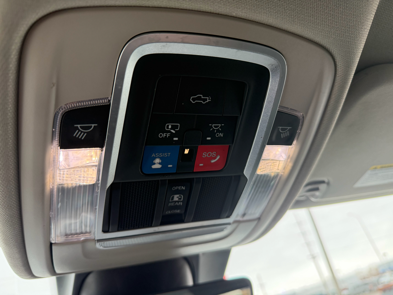 RAM 1500 Laramie 4x4 Crew Cab 5'7" Box 2022