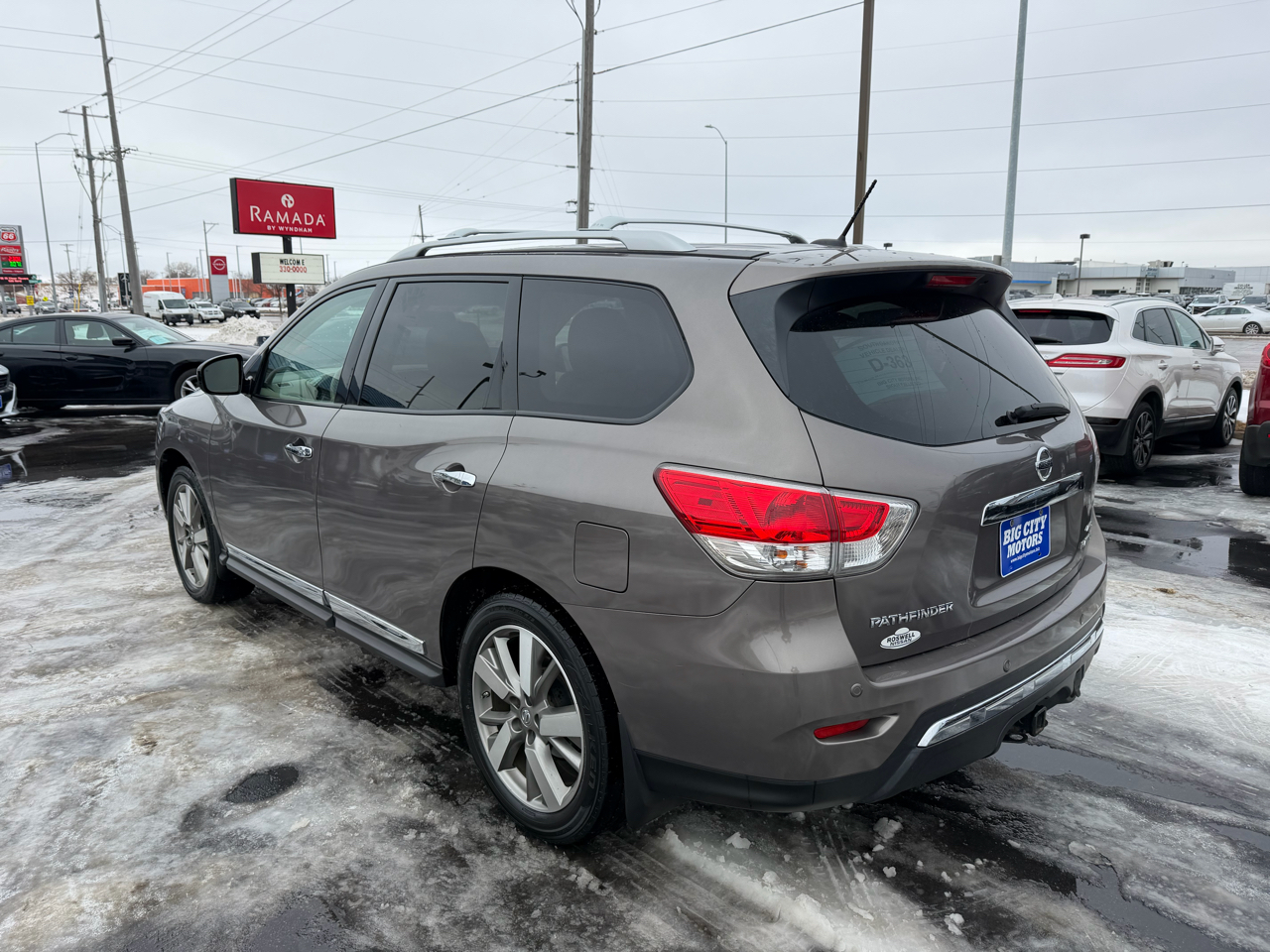 Nissan Pathfinder 4WD 4dr Platinum 2013