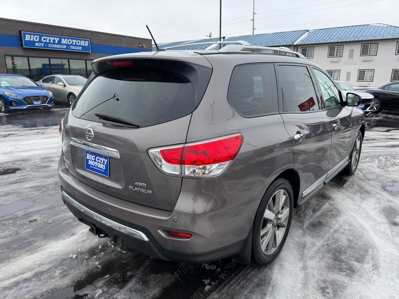 Nissan Pathfinder 4WD 4dr Platinum 2013