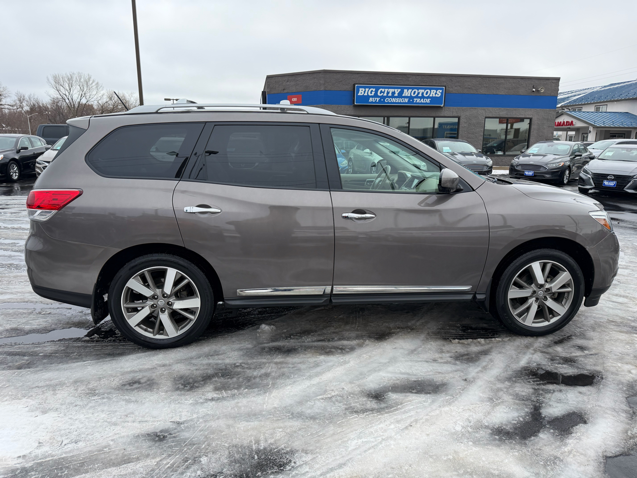 Nissan Pathfinder 4WD 4dr Platinum 2013