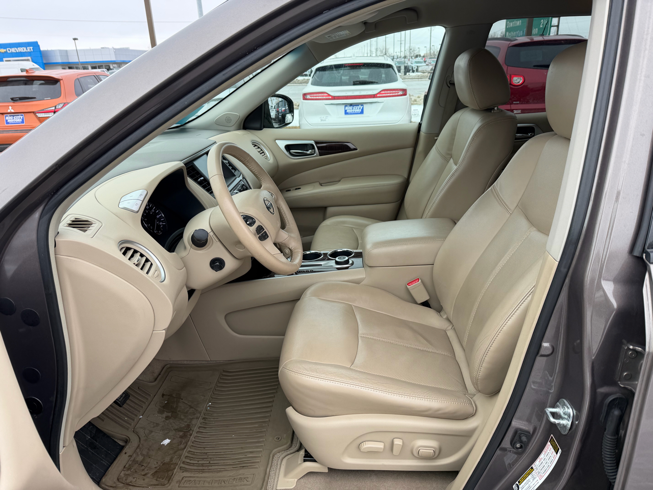 Nissan Pathfinder 4WD 4dr Platinum 2013