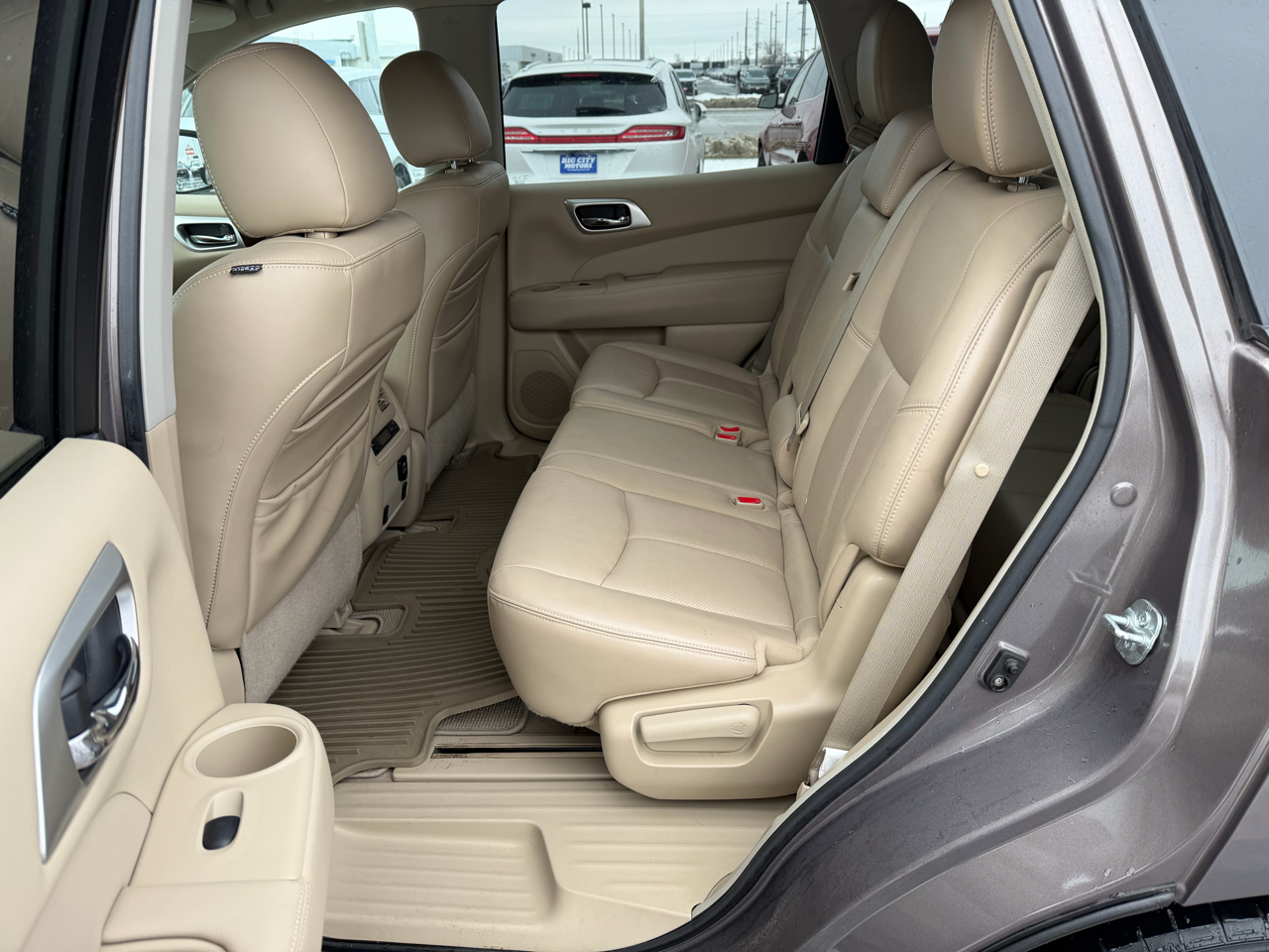 Nissan Pathfinder 4WD 4dr Platinum 2013