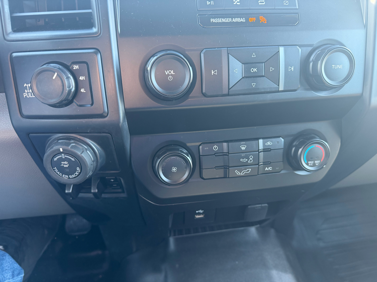 Ford F-150 XL SuperCab Long Bed 4WD 2019