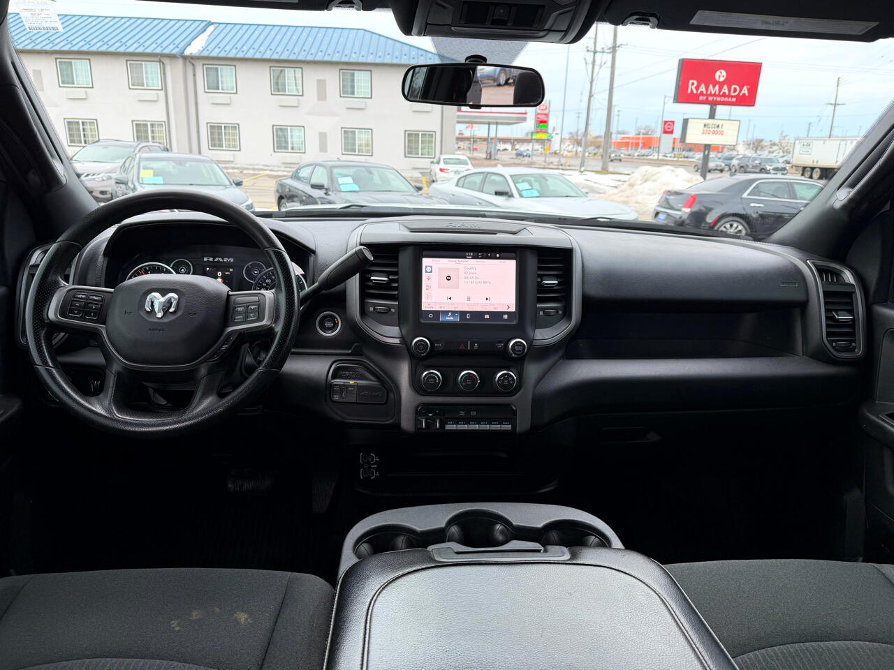 RAM 2500 Tradesman 4x4 Crew Cab 6'4" Box 2022