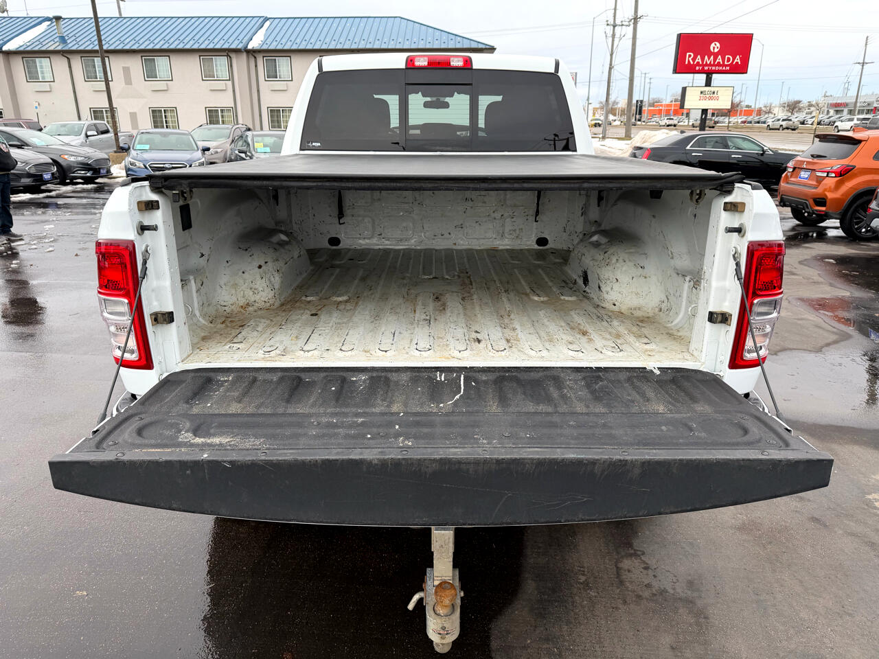 RAM 2500 Tradesman 4x4 Crew Cab 6'4" Box 2022