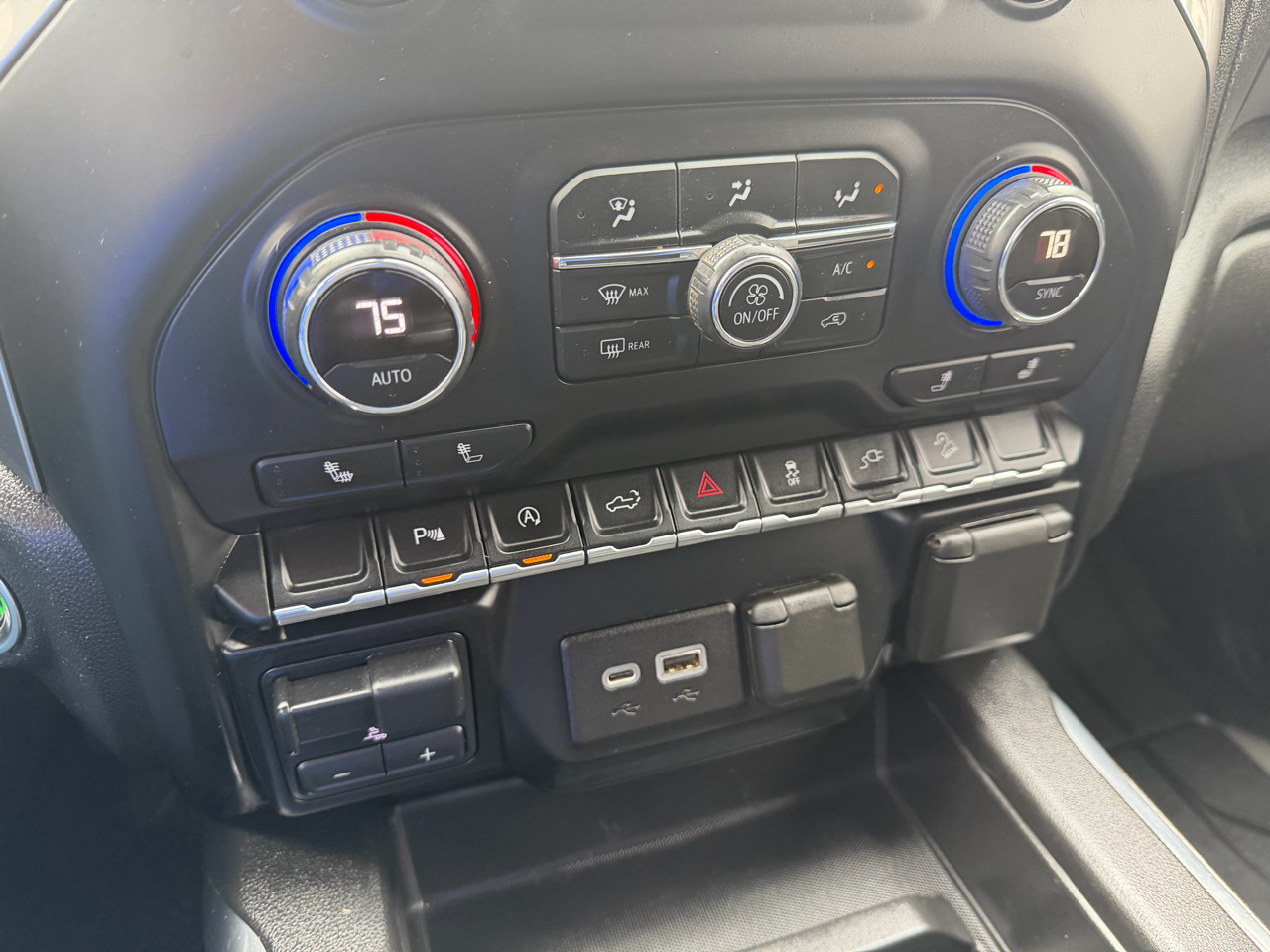 Chevrolet Silverado 1500 4WD Crew Cab 147" LT Trail Boss 2020