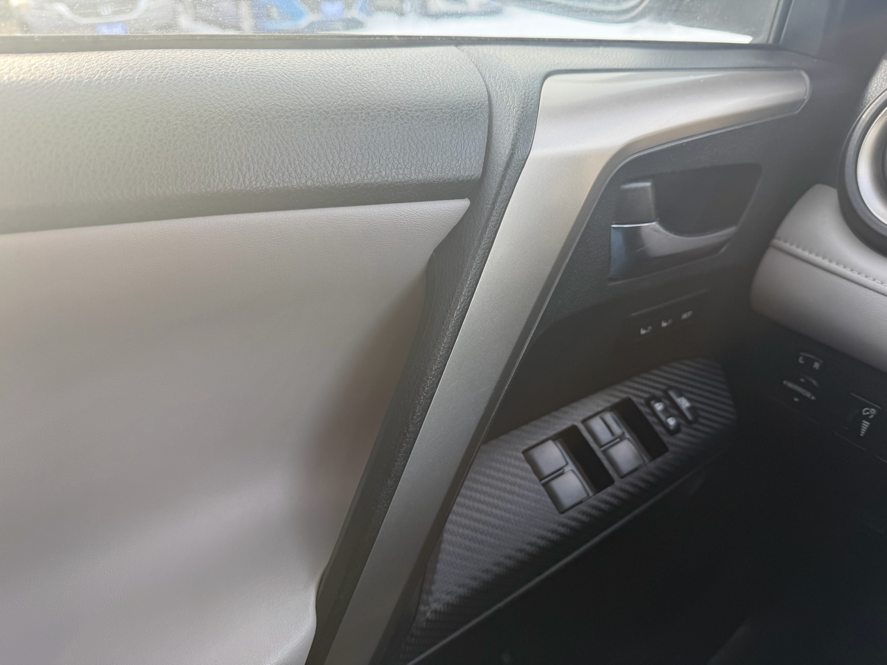 Toyota RAV4 AWD 4dr Limited (Natl) 2015