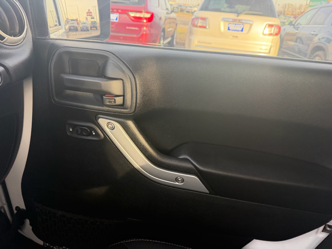 Jeep Wrangler 4WD 2dr Rubicon 2016