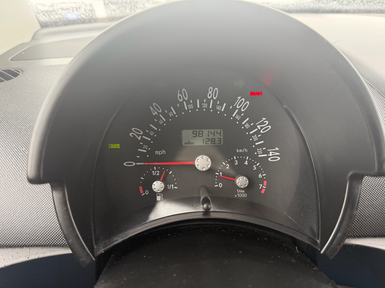 Volkswagen New Beetle Coupe 2dr Cpe GL Auto 2003