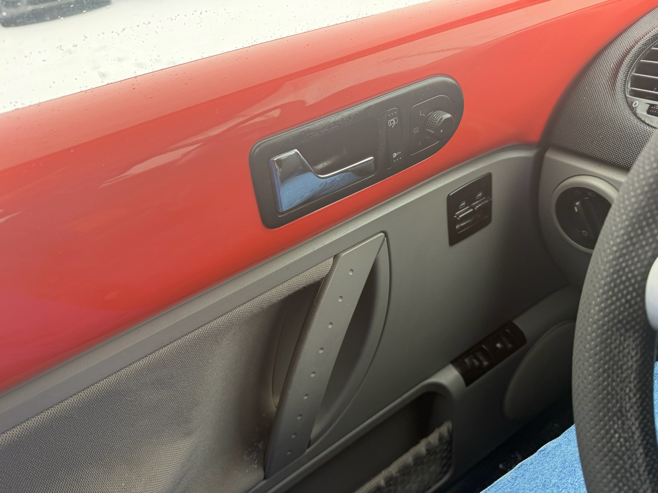 Volkswagen New Beetle Coupe 2dr Cpe GL Auto 2003