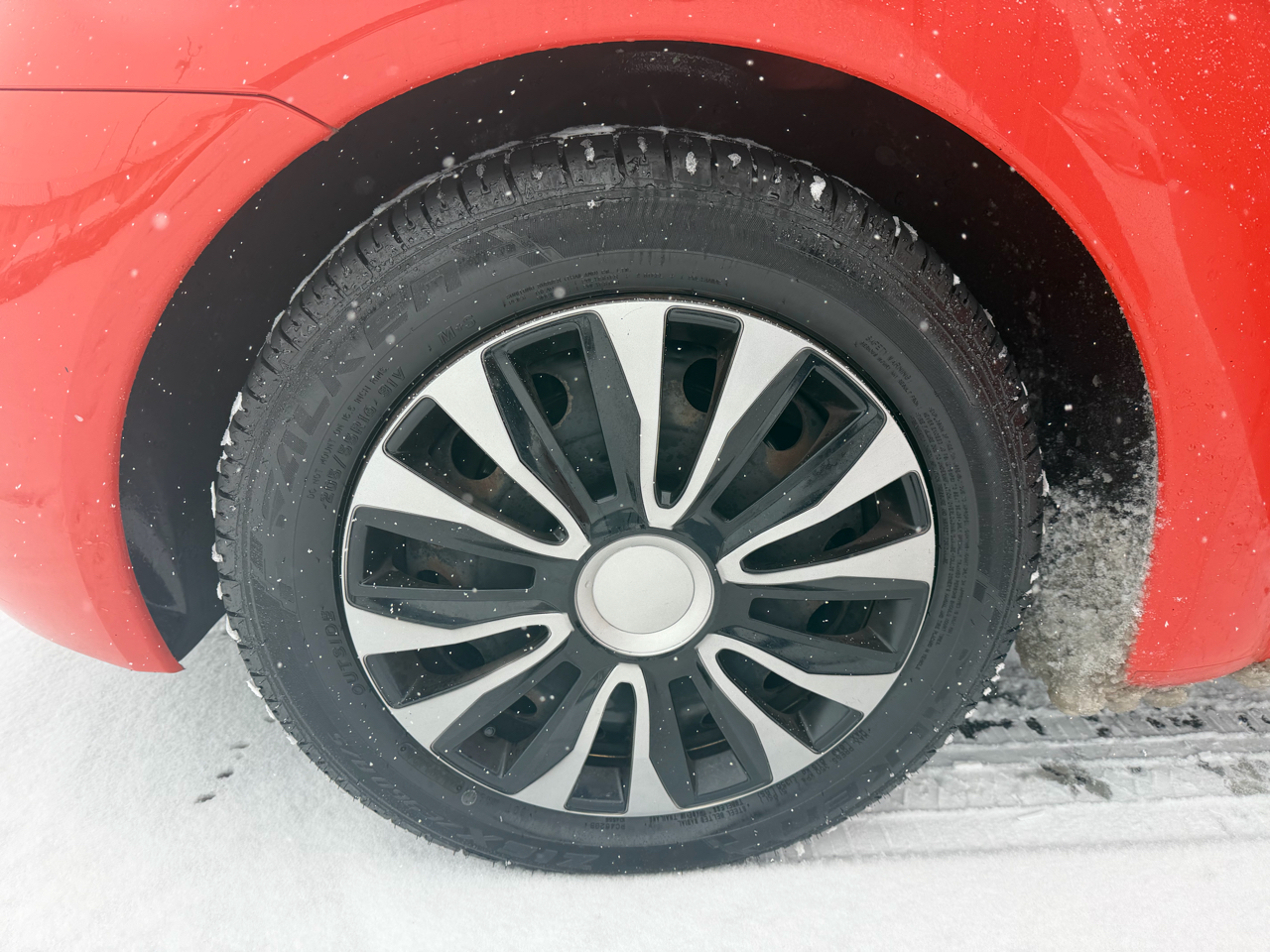 Volkswagen New Beetle Coupe 2dr Cpe GL Auto 2003