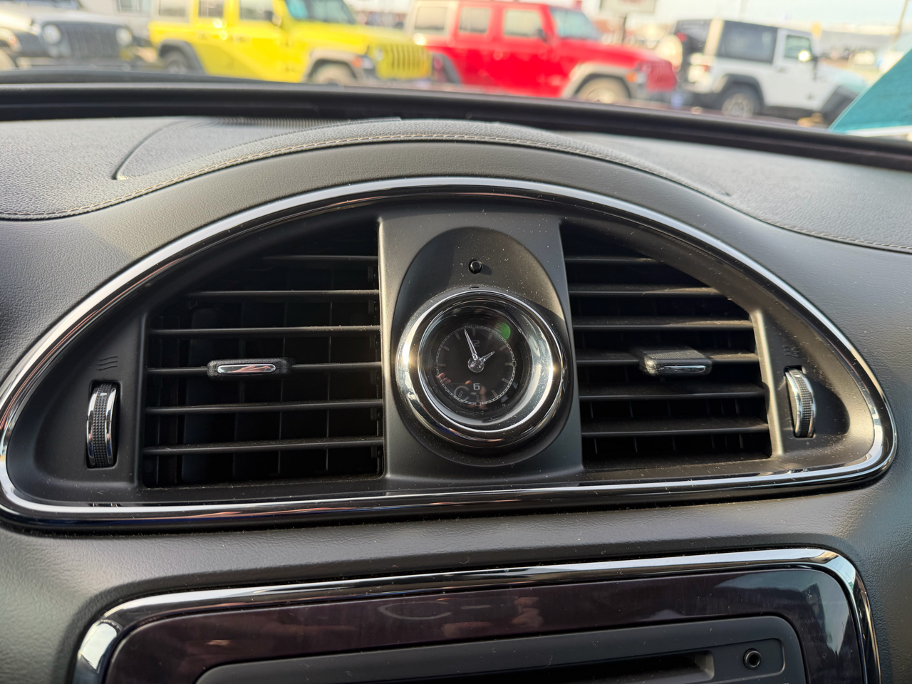 Buick Enclave AWD 4dr Leather 2016