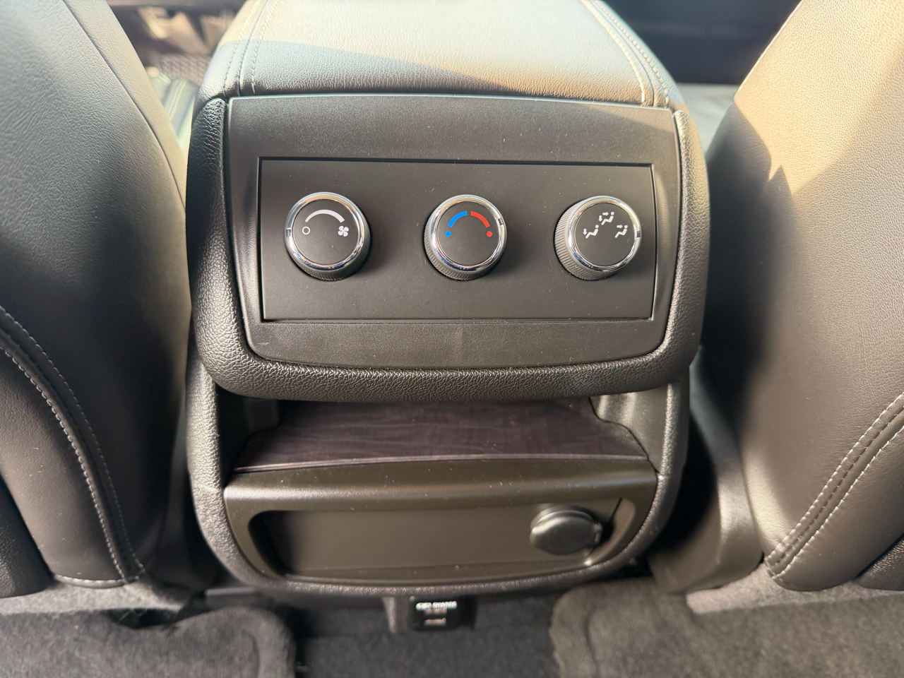 Buick Enclave AWD 4dr Leather 2016