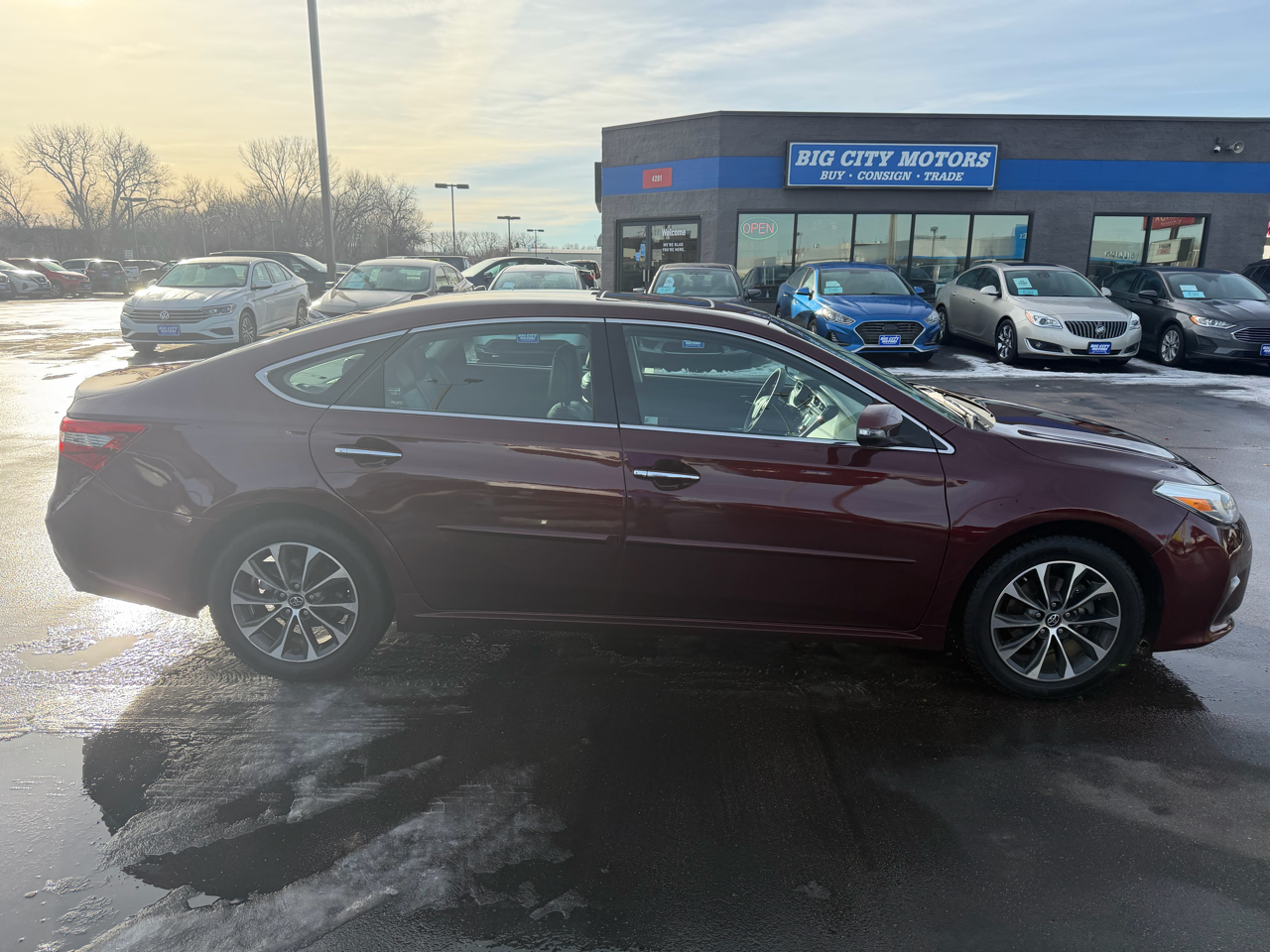 Toyota Avalon XLE Premium (Natl) 2018