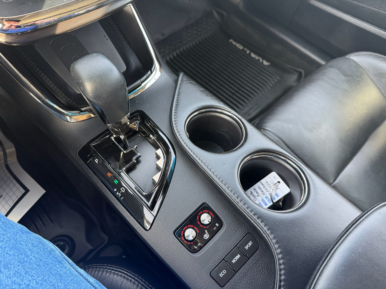 Toyota Avalon XLE Premium (Natl) 2018