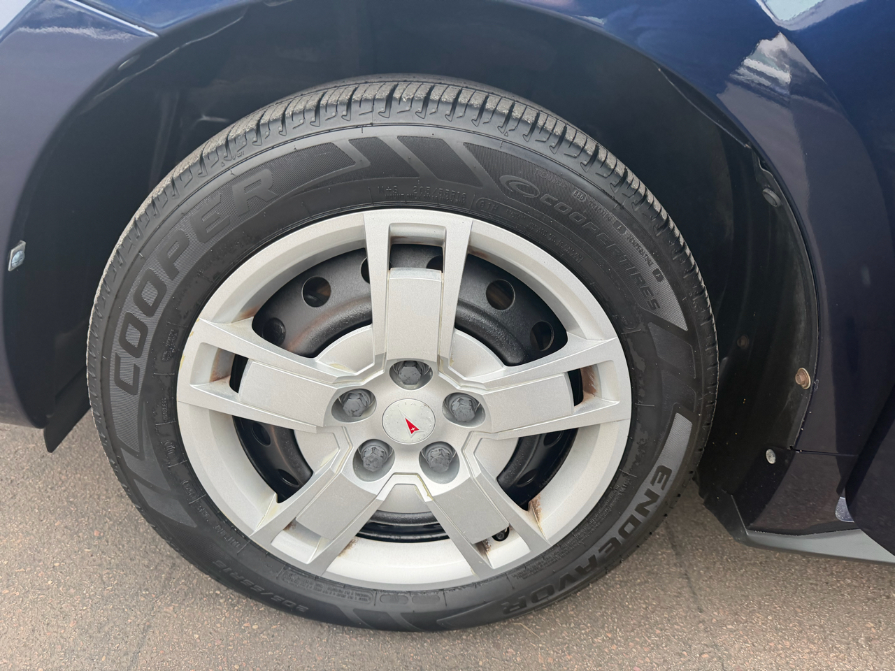 Pontiac Vibe 4dr HB FWD w/1SB 2009