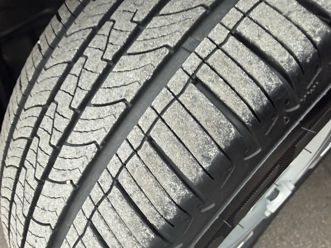 Pontiac Vibe 4dr HB FWD w/1SB 2009