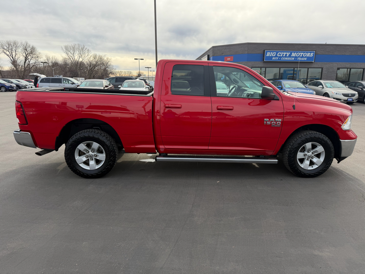 RAM 1500 Classic SLT 4x4 Quad Cab 6'4" Box 2020