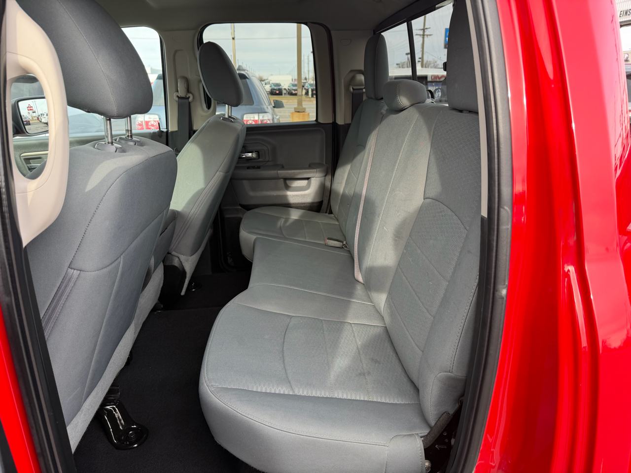 RAM 1500 Classic SLT 4x4 Quad Cab 6'4" Box 2020