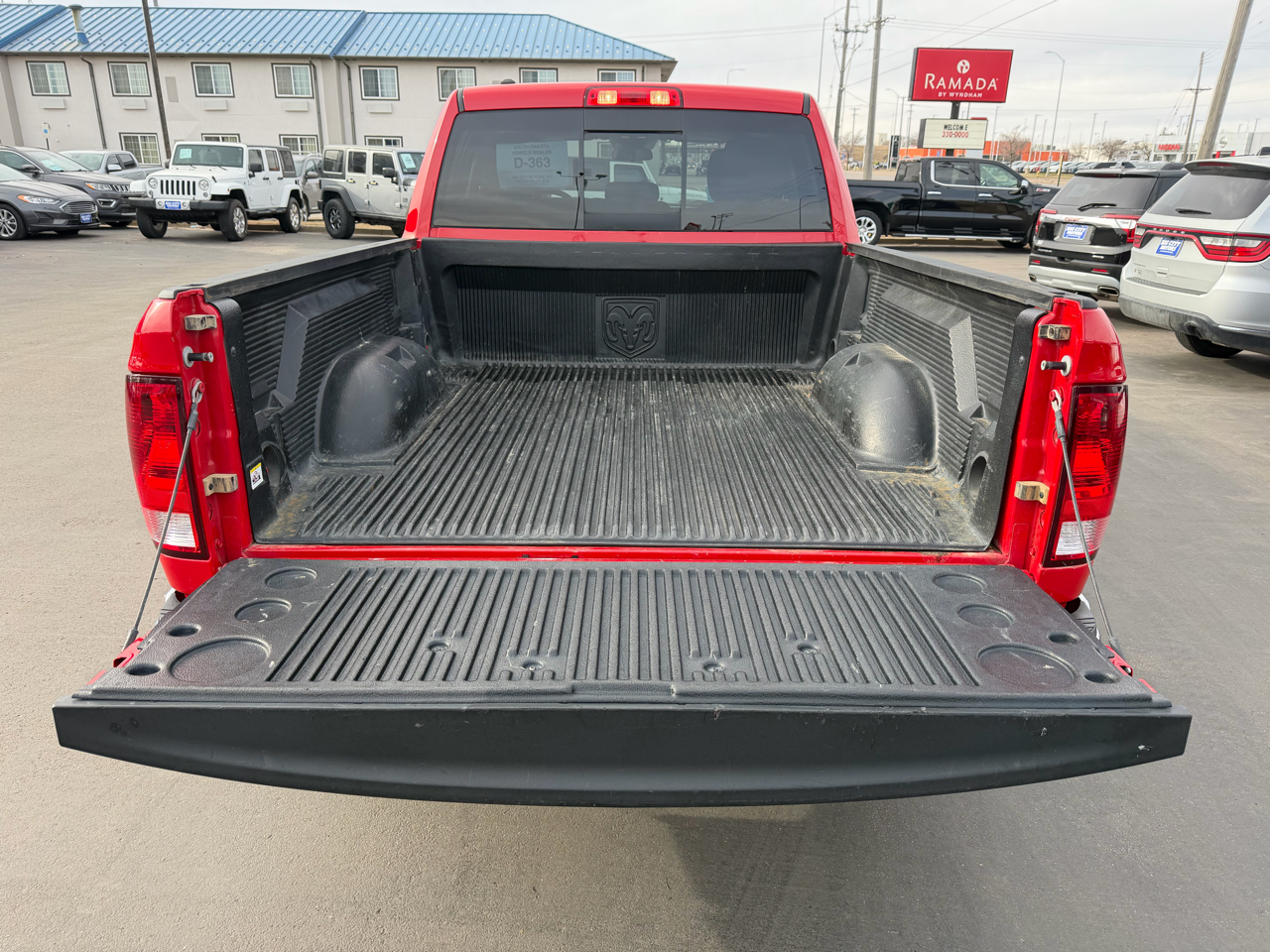 RAM 1500 Classic SLT 4x4 Quad Cab 6'4" Box 2020