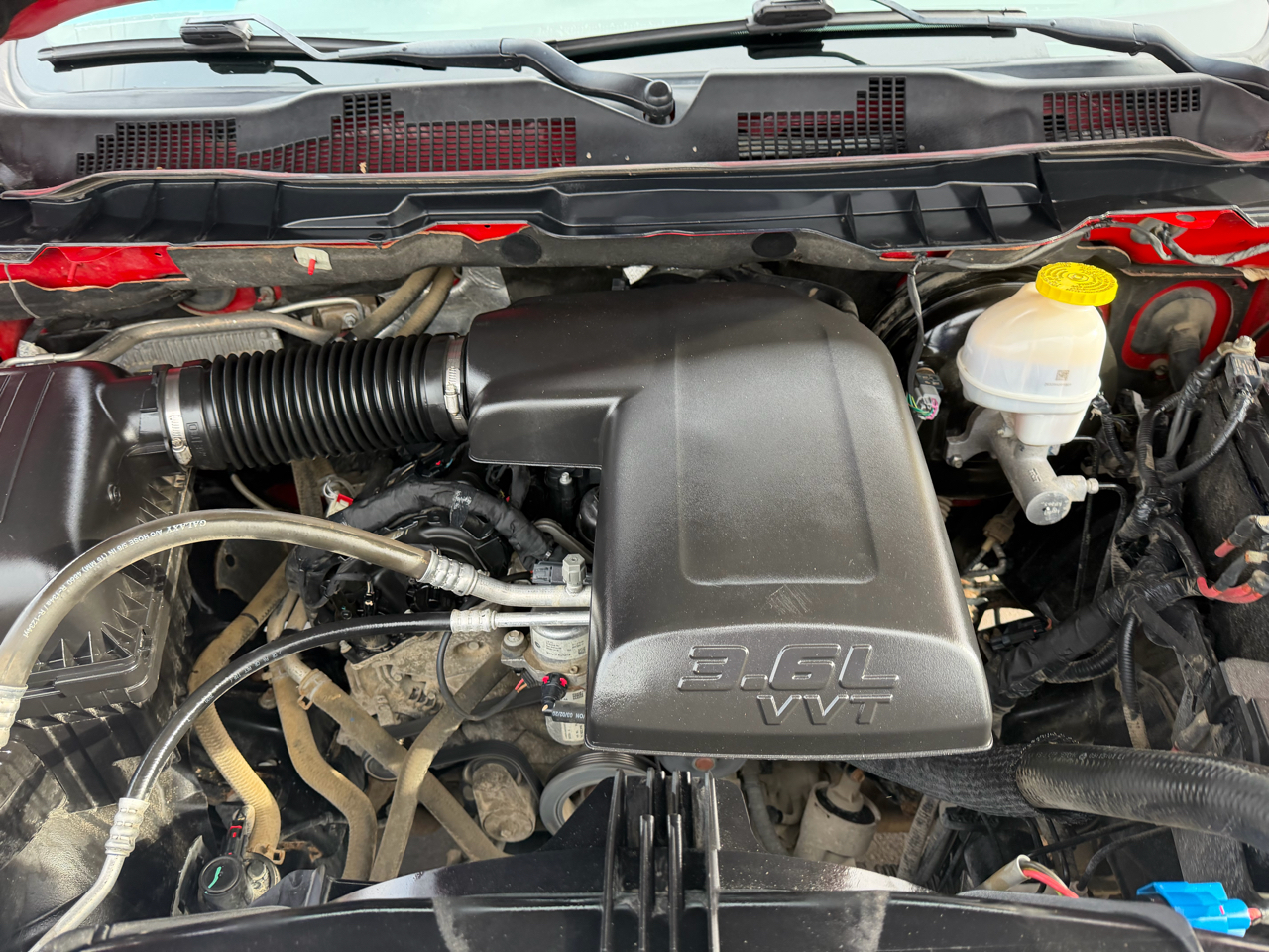 RAM 1500 Classic SLT 4x4 Quad Cab 6'4" Box 2020