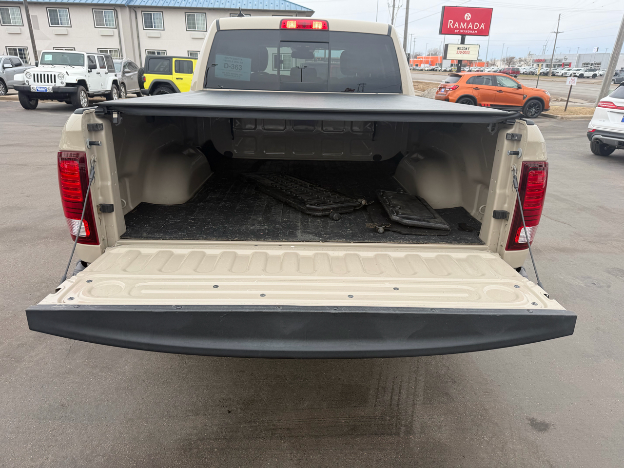 RAM 1500 Classic Warlock 4x4 Quad Cab 6'4" Box 2019