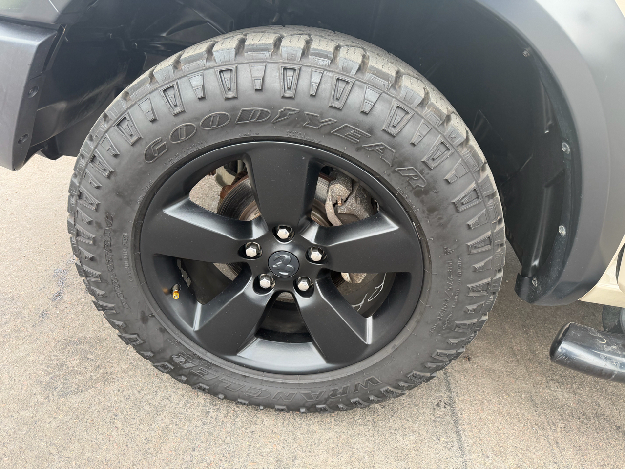 RAM 1500 Classic Warlock 4x4 Quad Cab 6'4" Box 2019