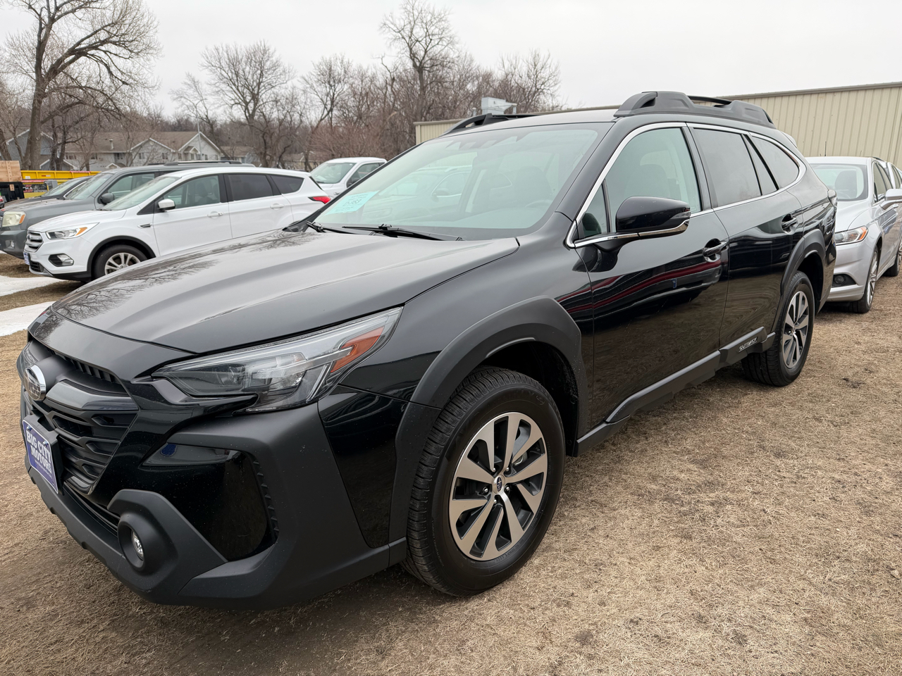 2024 Subaru Outback Premium's photo