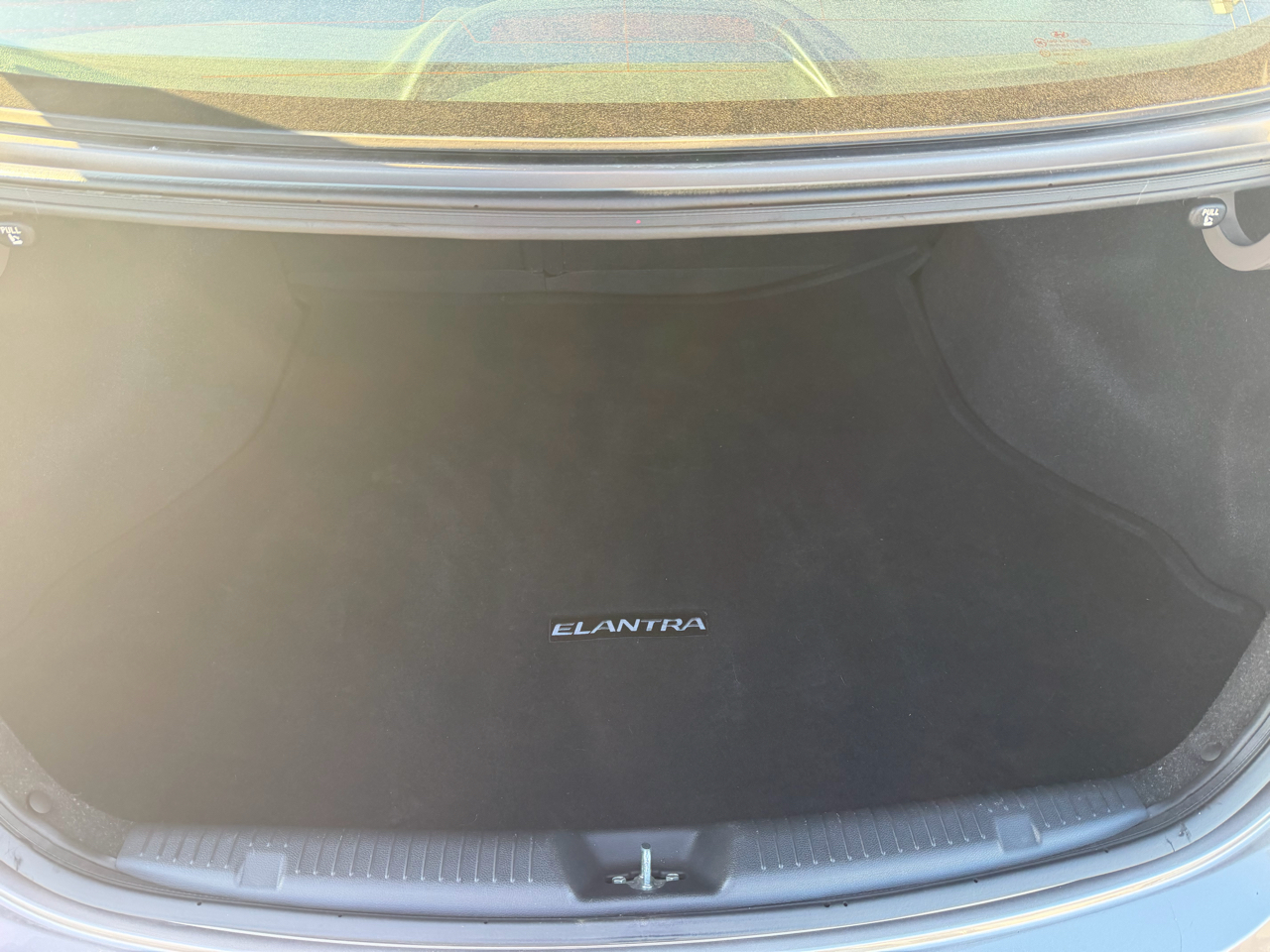 Hyundai Elantra 4dr Sdn Auto Limited (Alabama Plant) 2012