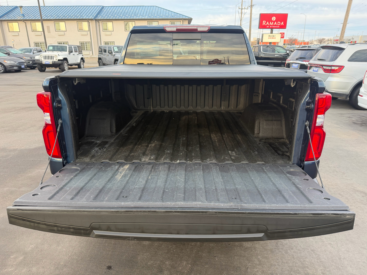 Chevrolet Silverado 1500 4WD Crew Cab 147" LT Trail Boss 2020