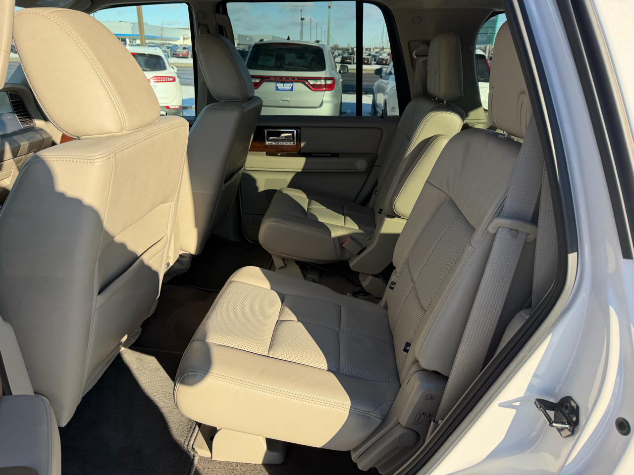 Lincoln Navigator 4WD 4dr 2011