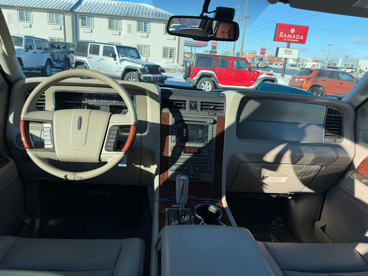 Lincoln Navigator 4WD 4dr 2011