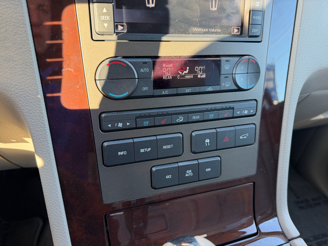 Lincoln Navigator 4WD 4dr 2011