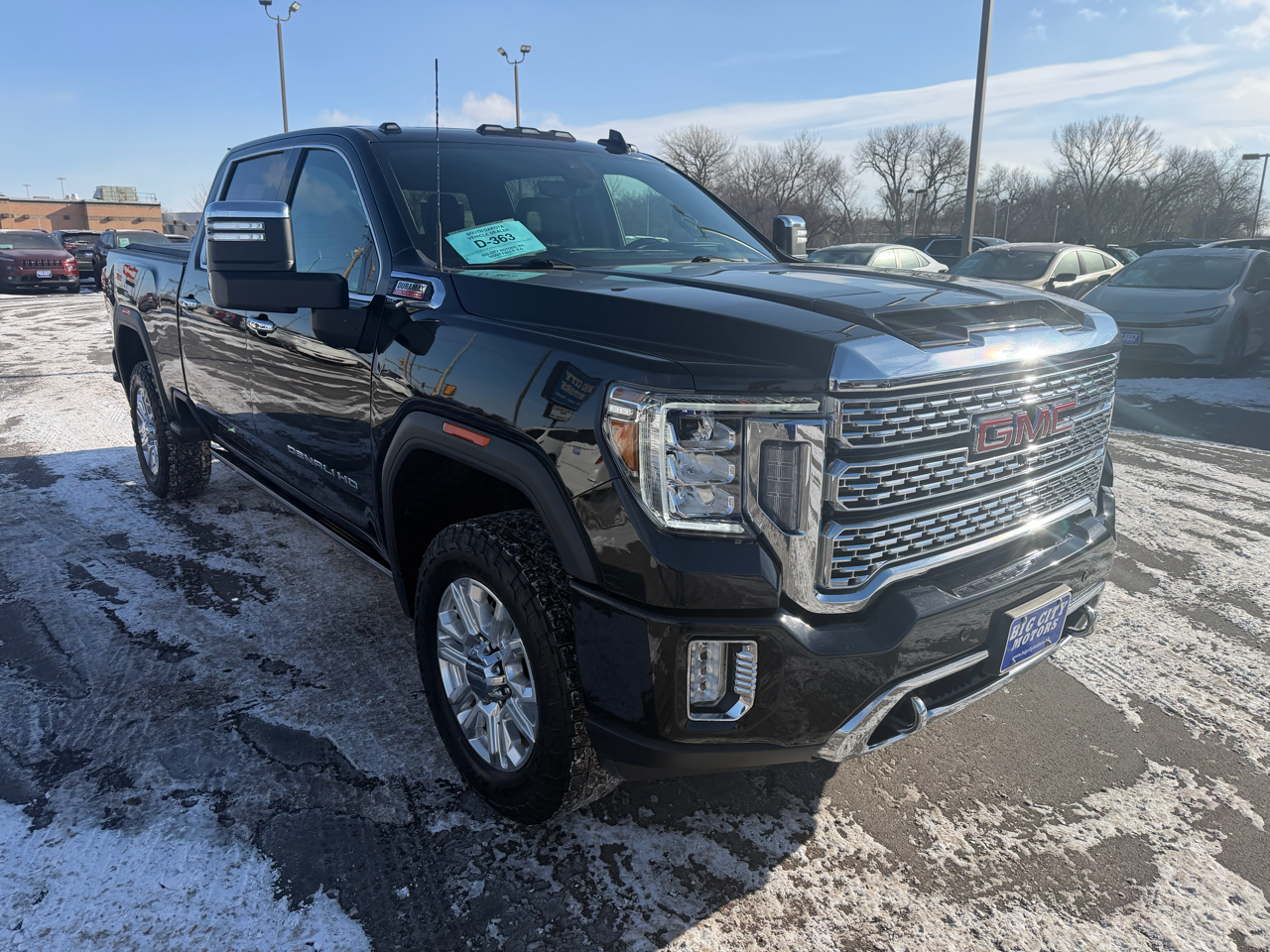 GMC Sierra 3500HD 4WD Crew Cab 159" Denali 2022