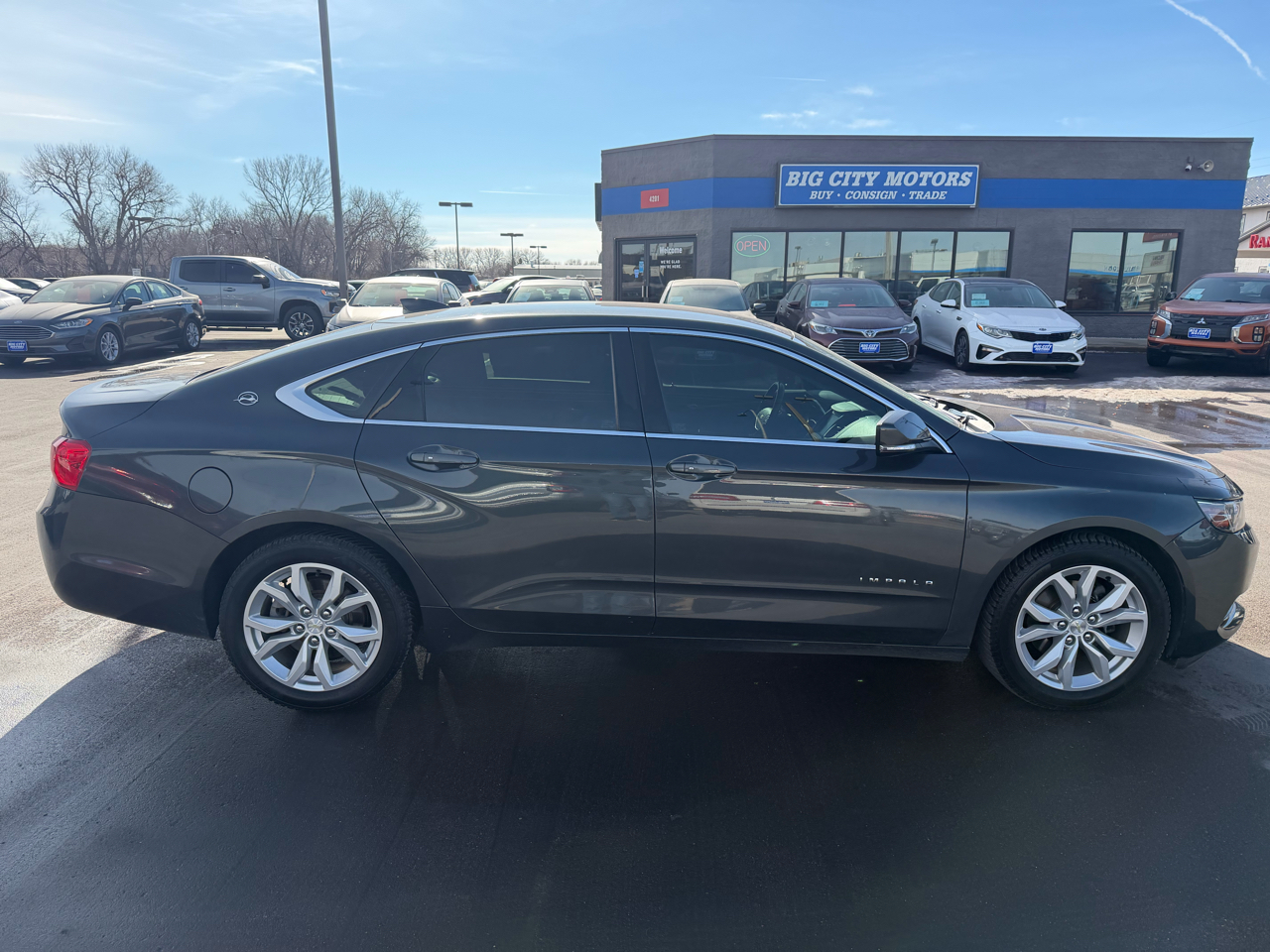 Chevrolet Impala 4dr Sdn LT w/1LT 2018