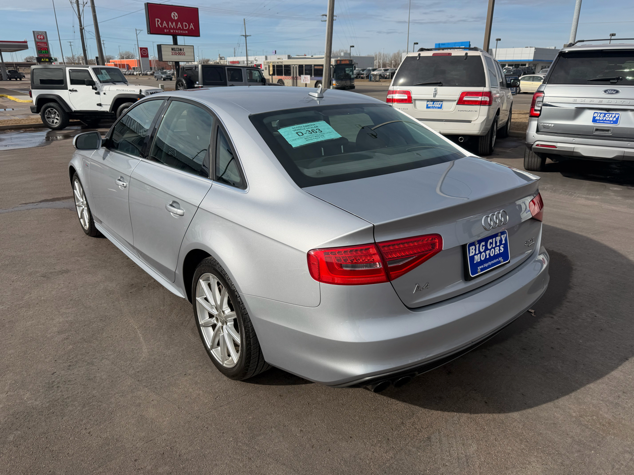 Audi A4 4dr Sdn Auto quattro 2.0T Premium 2015