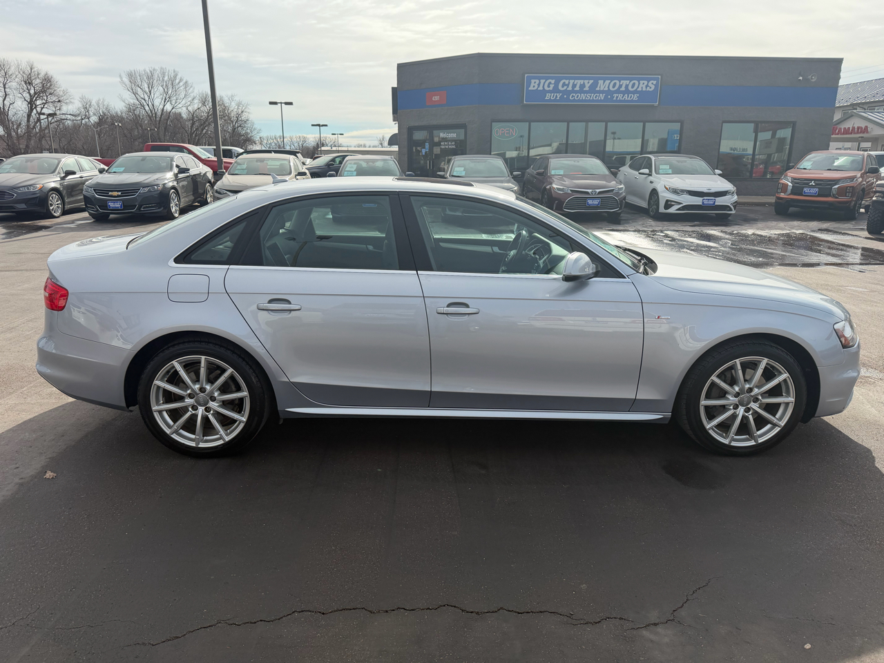 Audi A4 4dr Sdn Auto quattro 2.0T Premium 2015