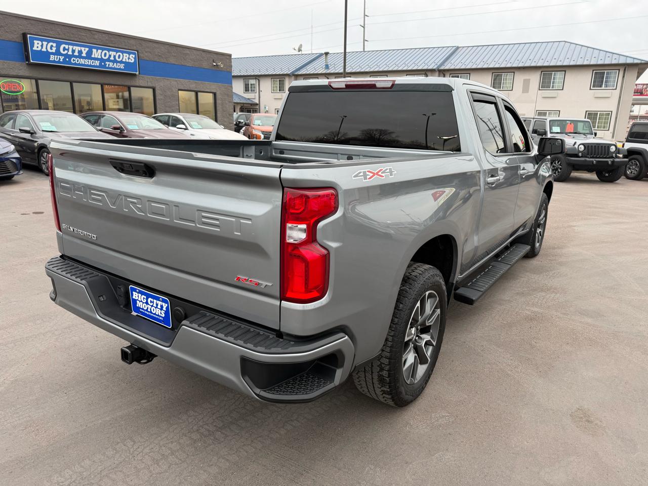 Chevrolet Silverado 1500 4WD Crew Cab 147" RST 2023