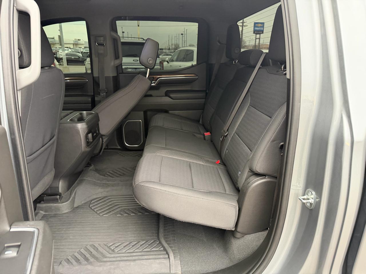 Chevrolet Silverado 1500 4WD Crew Cab 147" RST 2023