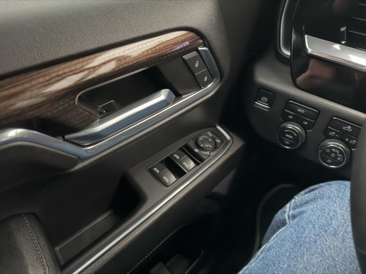 Chevrolet Silverado 1500 4WD Crew Cab 147" RST 2023