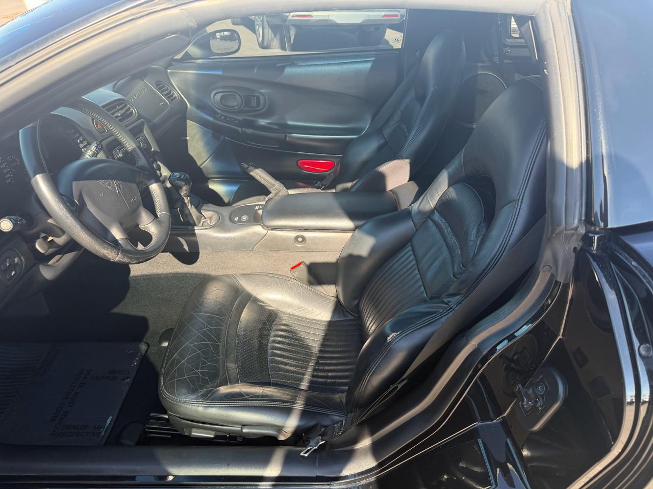 Chevrolet Corvette 2dr Cpe 2000