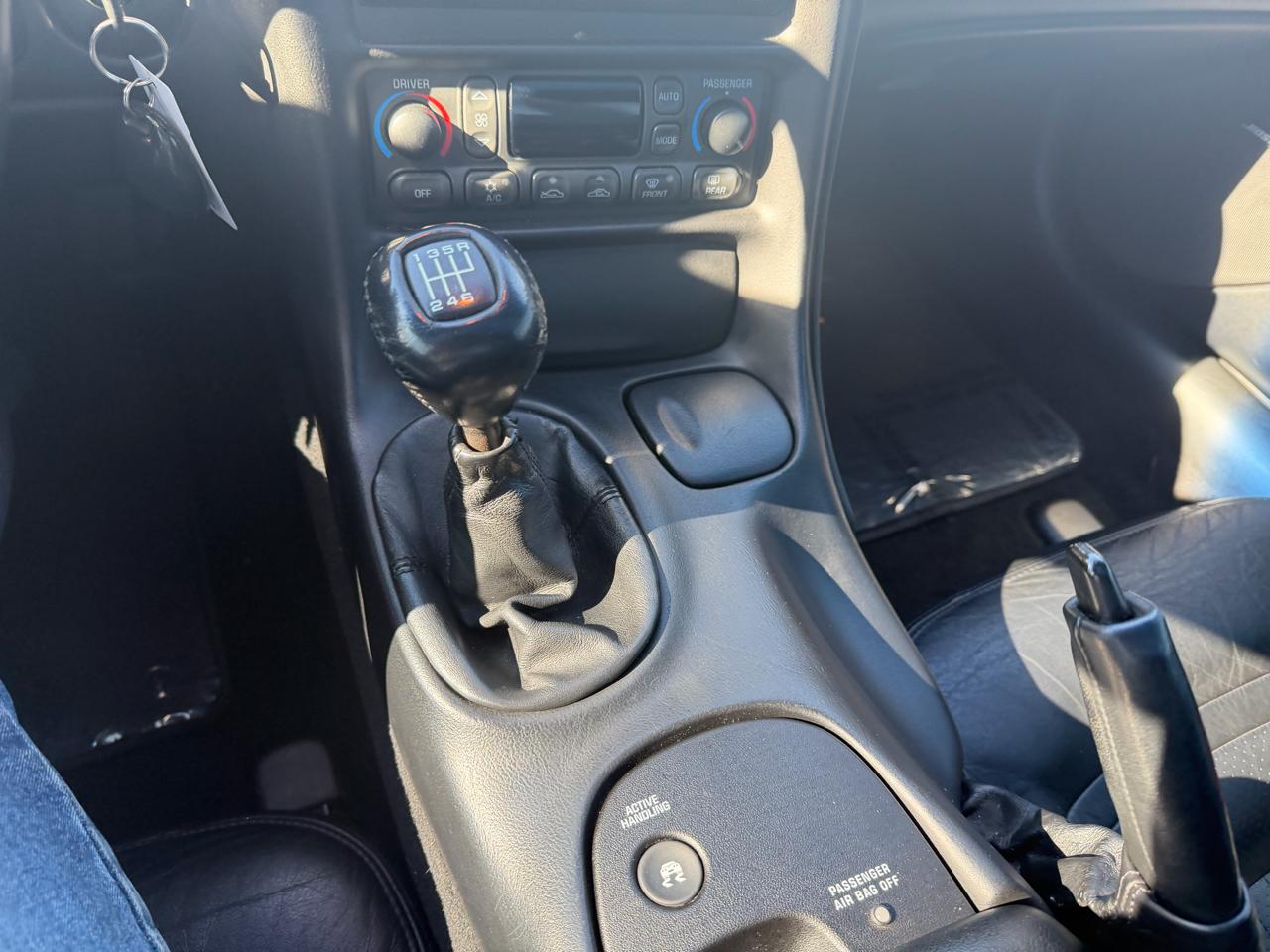 Chevrolet Corvette 2dr Cpe 2000