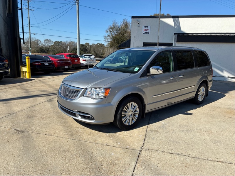 2015 Chrysler Town & Country Limited Platinum