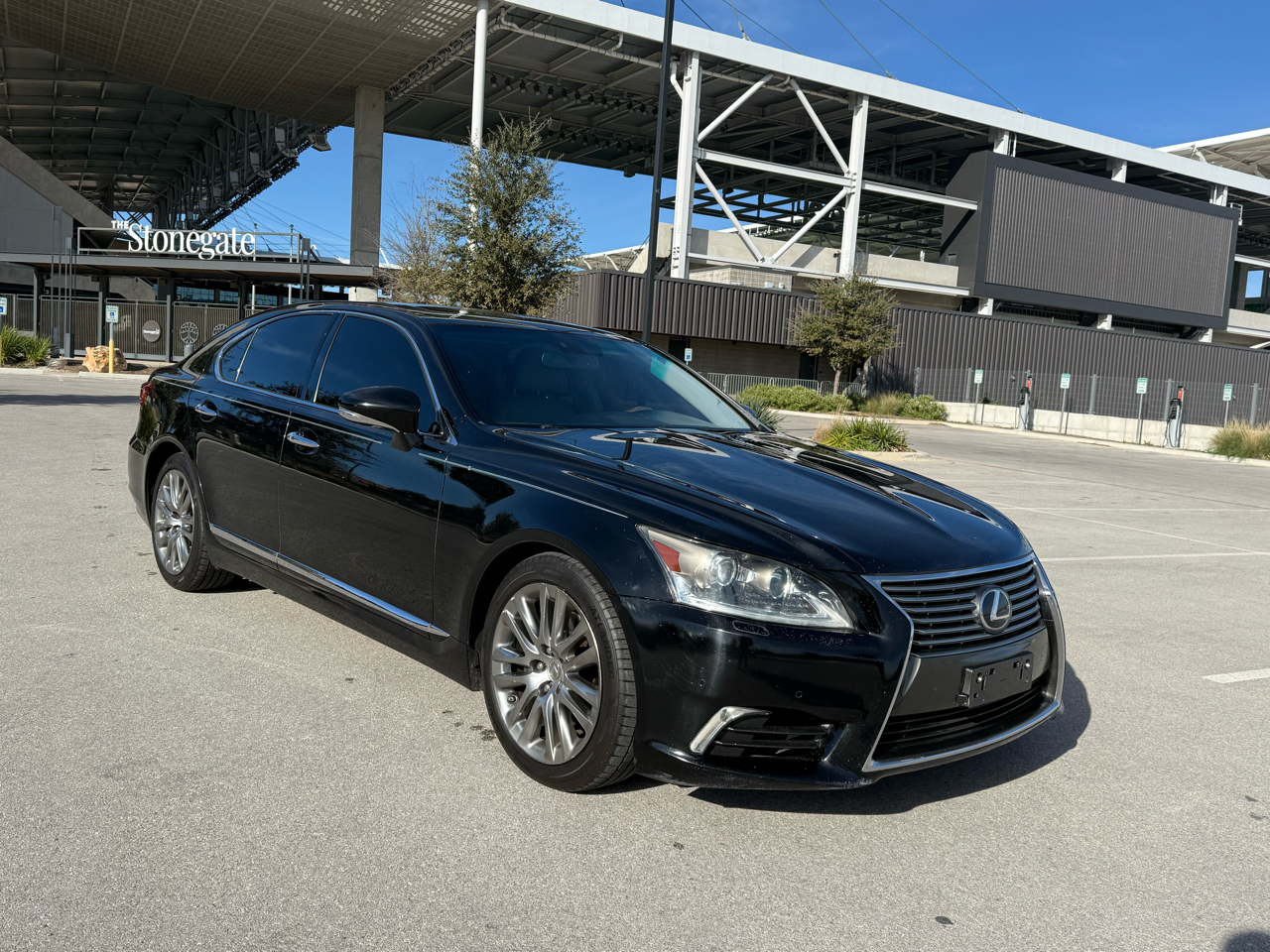 2013 Lexus LS 460 Luxury Sedan