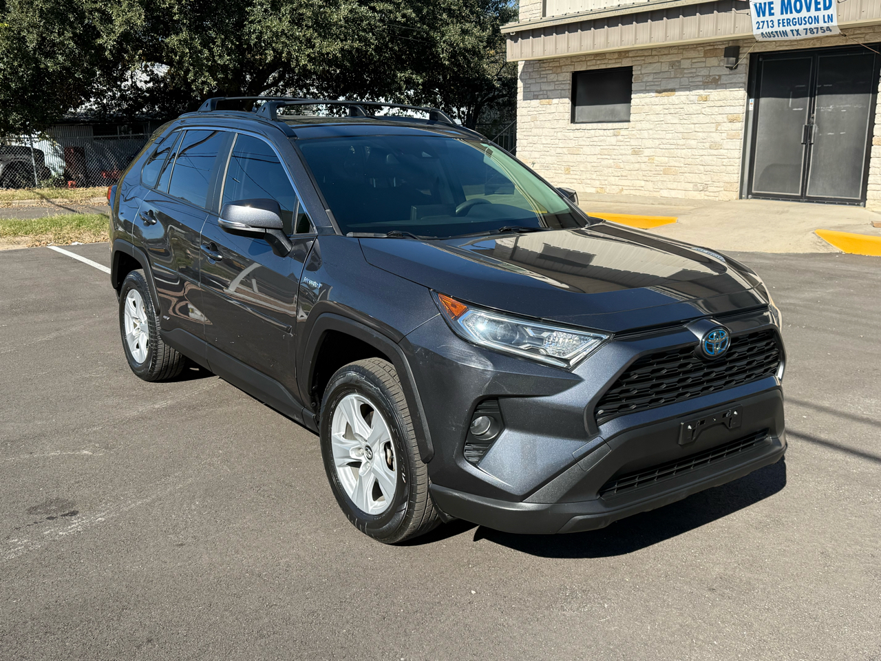 Toyota RAV4 Hybrid XLE 2019