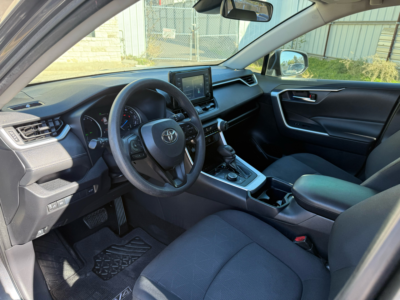 Toyota RAV4 Hybrid XLE 2019