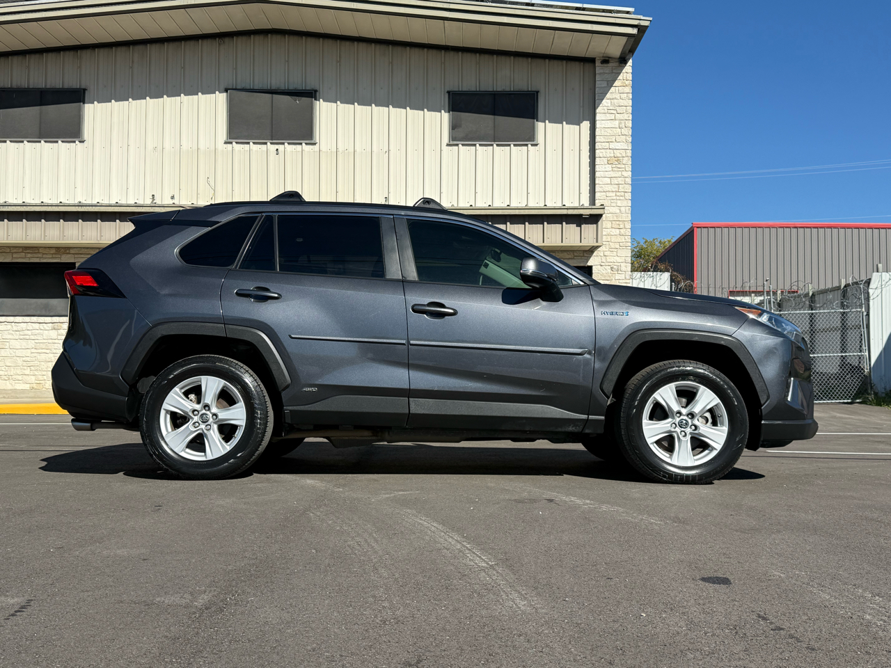 Toyota RAV4 Hybrid XLE 2019